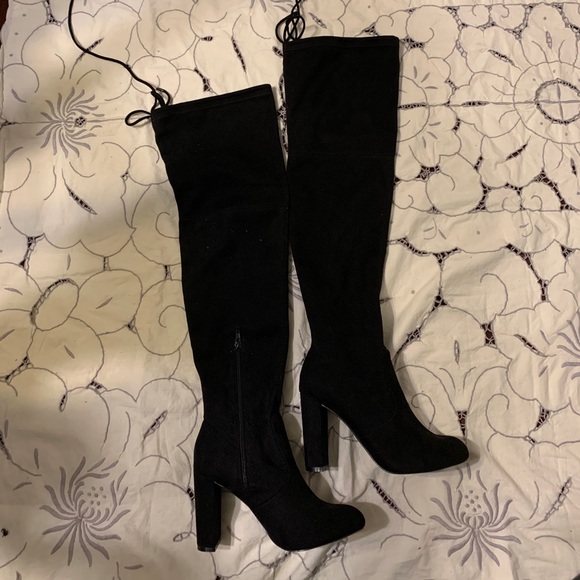 High rise heel -black - Picture 1 of 3